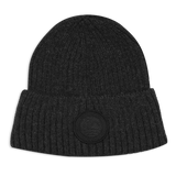Bonnet en tricot côtelé avec écusson - Femme